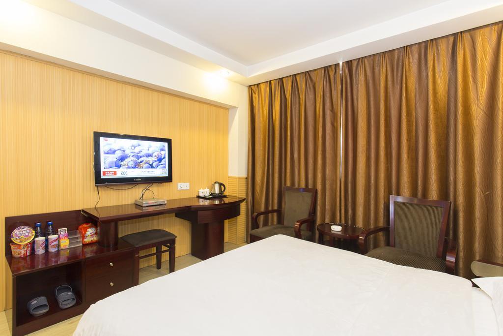 Kaiserdom Zhongshan Road Changsha Cameră foto